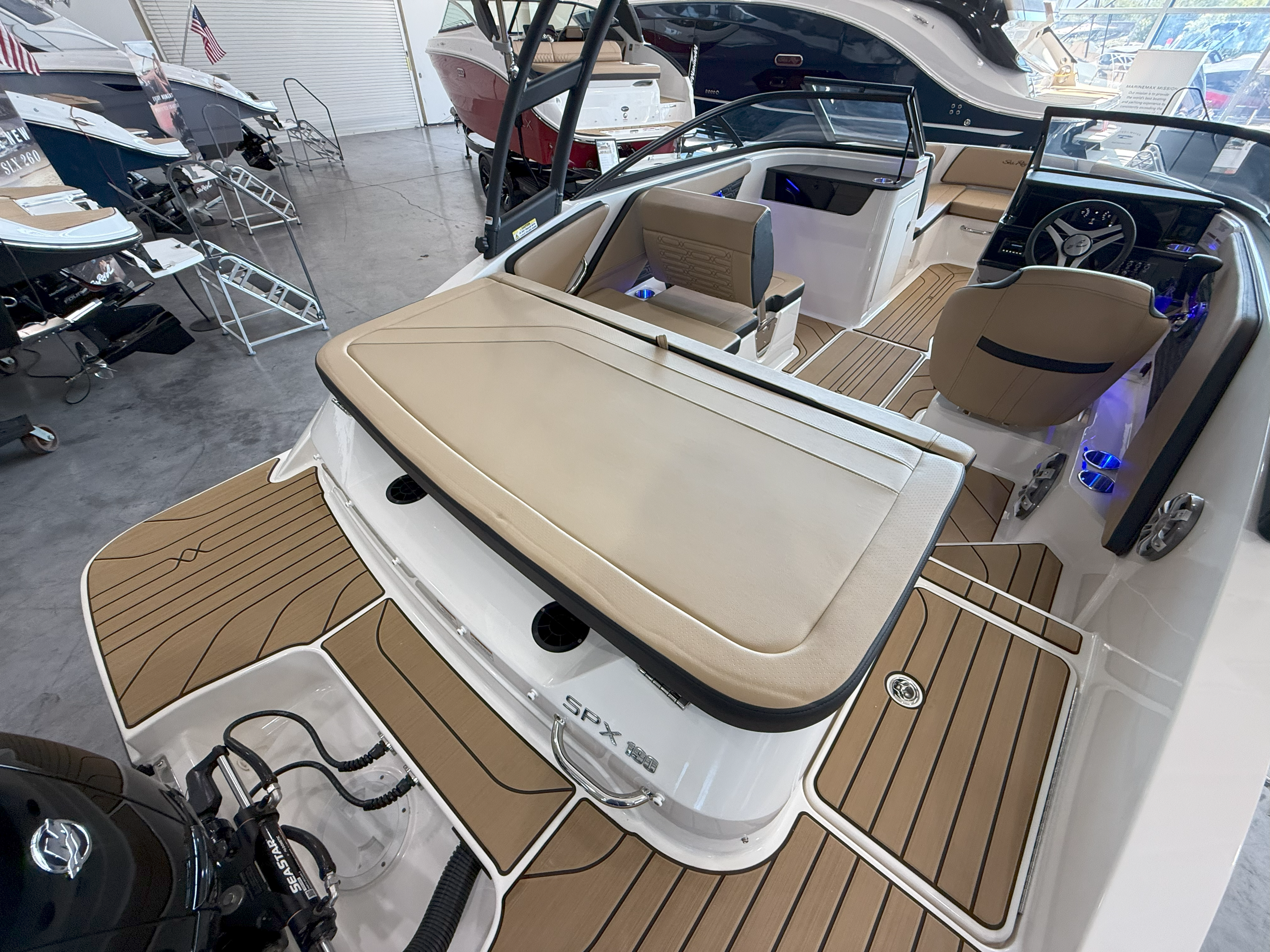Slide: The Image of Sea Ray SPX 190 Outboard 2025 - 7