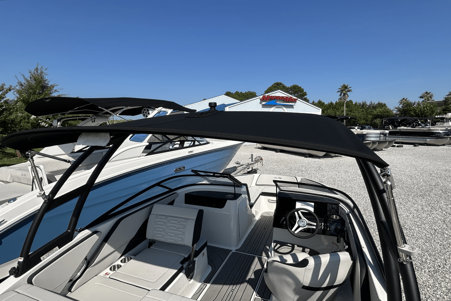 Slide: The Image of Sea Ray SPX 190 Outboard 2025 - 8