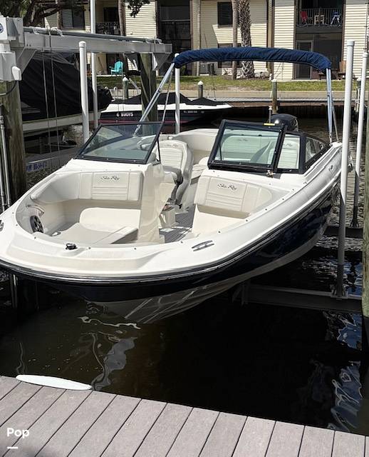 Slide: The Image of Sea Ray SPX 210 2020 - 15306734