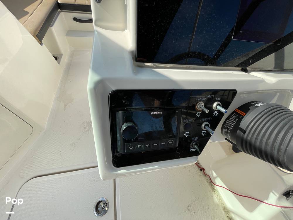 Slide: The Image of Sea Ray SPX210 2022 - 14450590