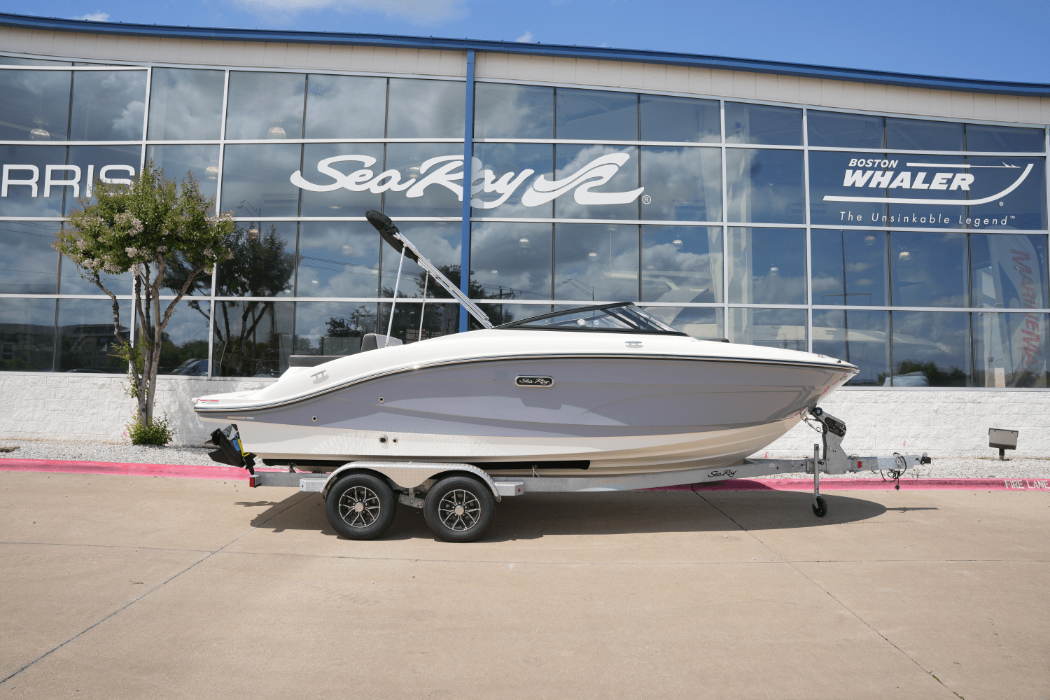 Slide: The Image of Sea Ray SPX 210 2025 - 0