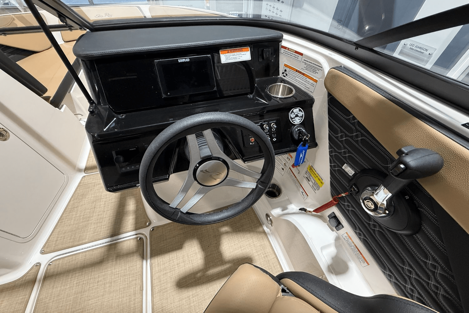 Slide: The Image of Sea Ray SPX 210 2025 - 15