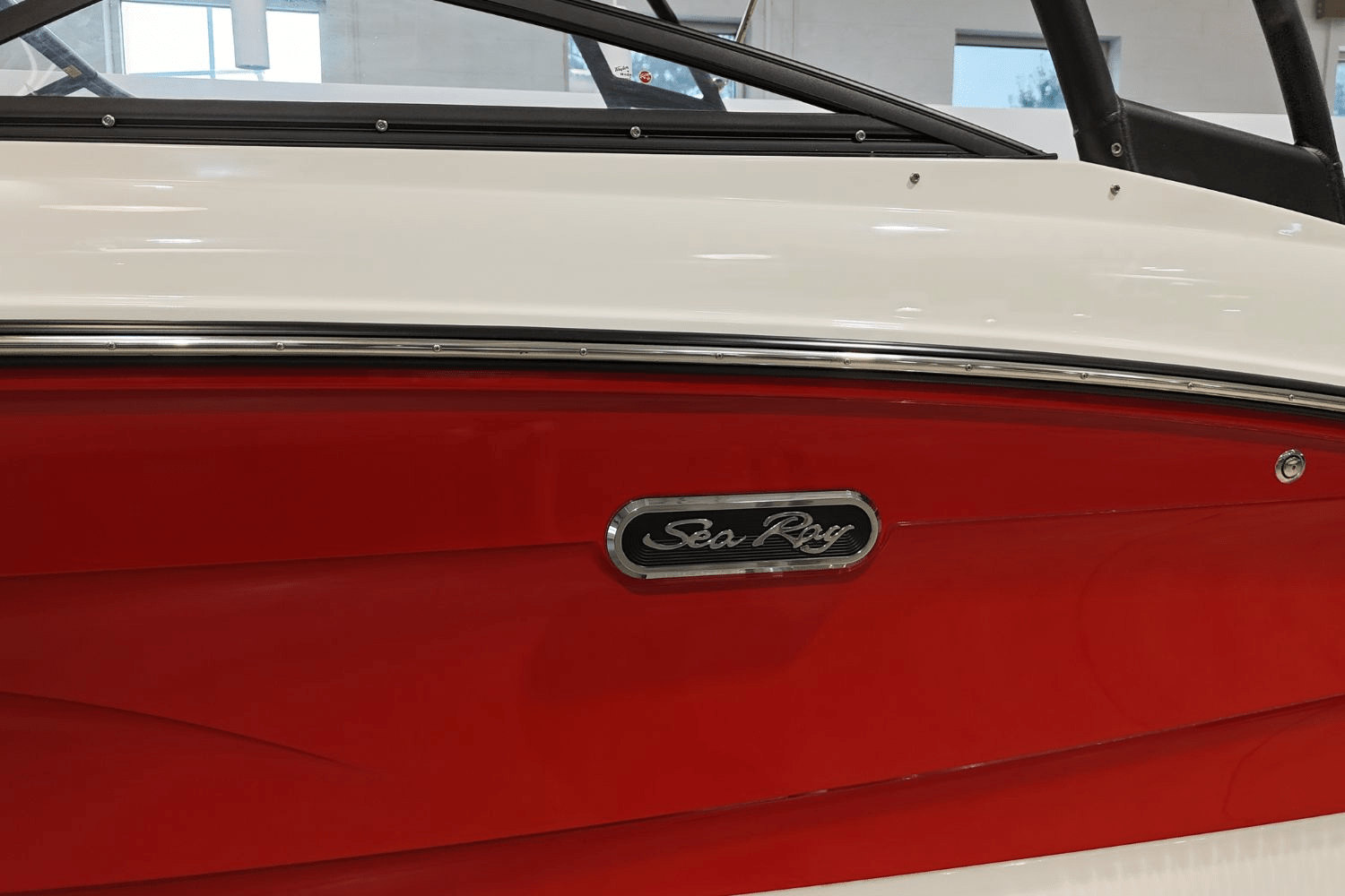 Slide: The Image of Sea Ray SPX 210 2025 - 2