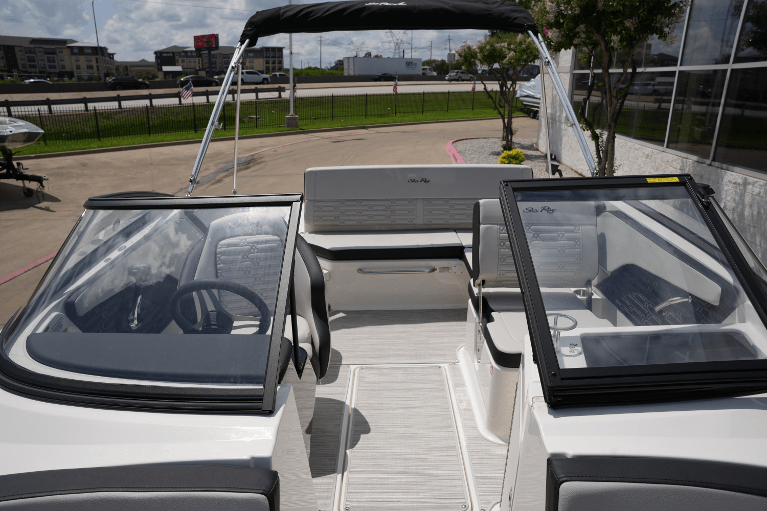 Slide: The Image of Sea Ray SPX 210 2025 - 20