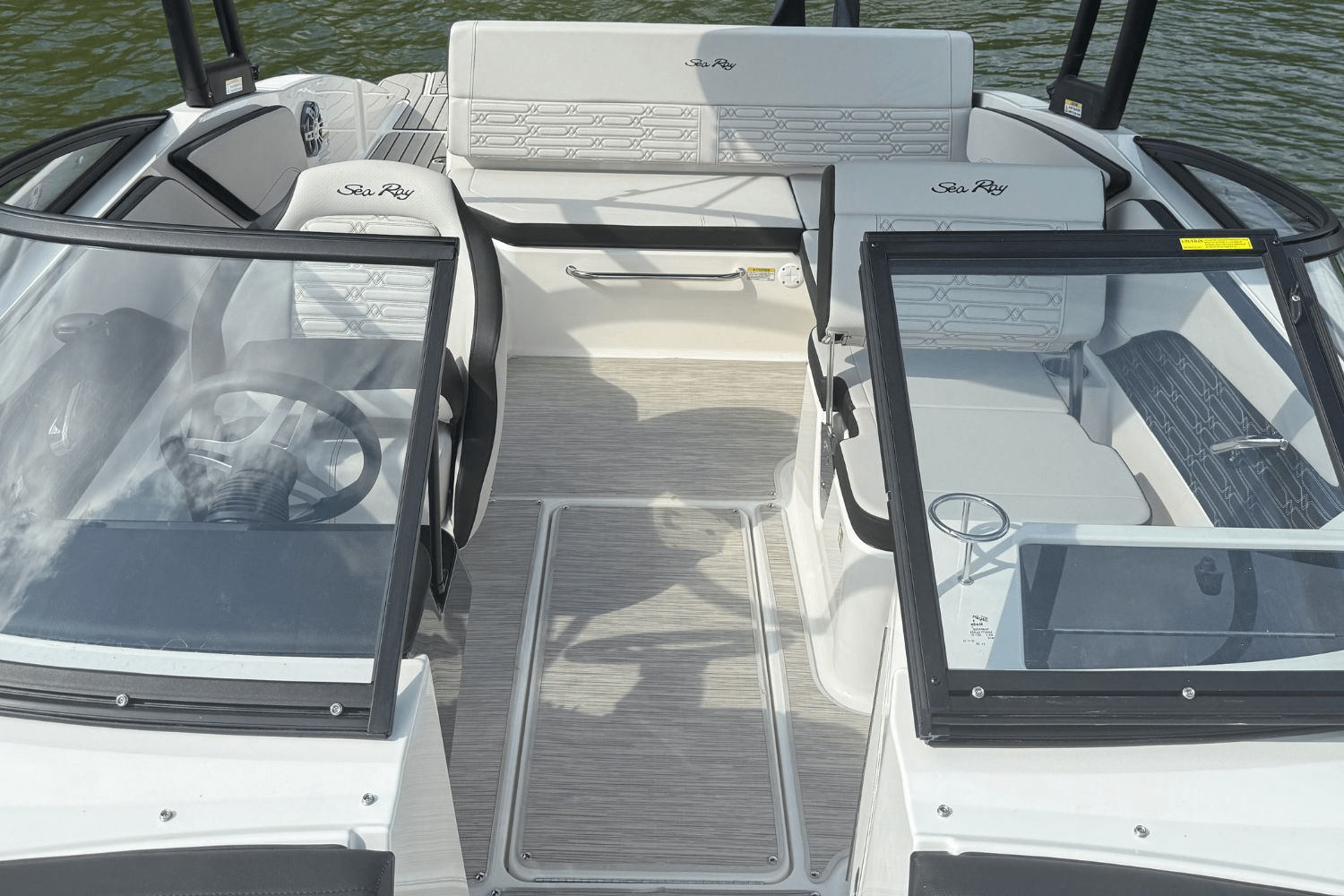 Slide: The Image of Sea Ray SPX 210 2025 - 21