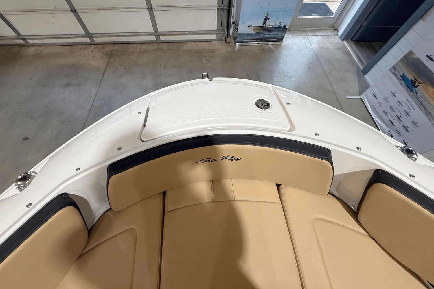 Slide: The Image of Sea Ray SPX 210 2025 - 23