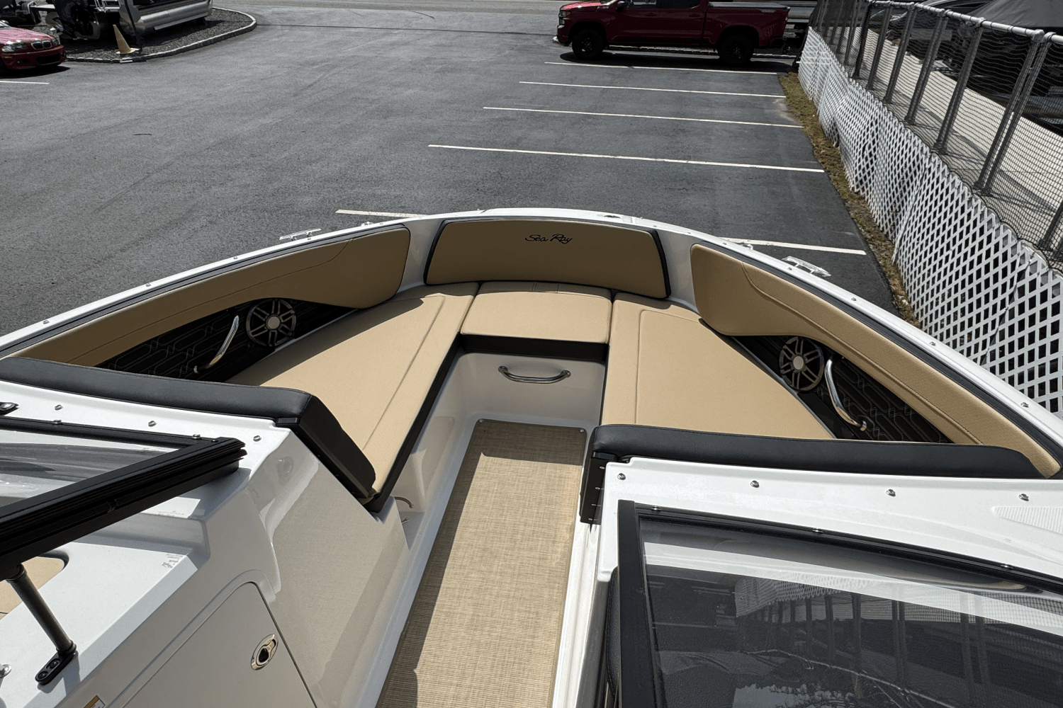 Slide: The Image of Sea Ray SPX 210 2025 - 24