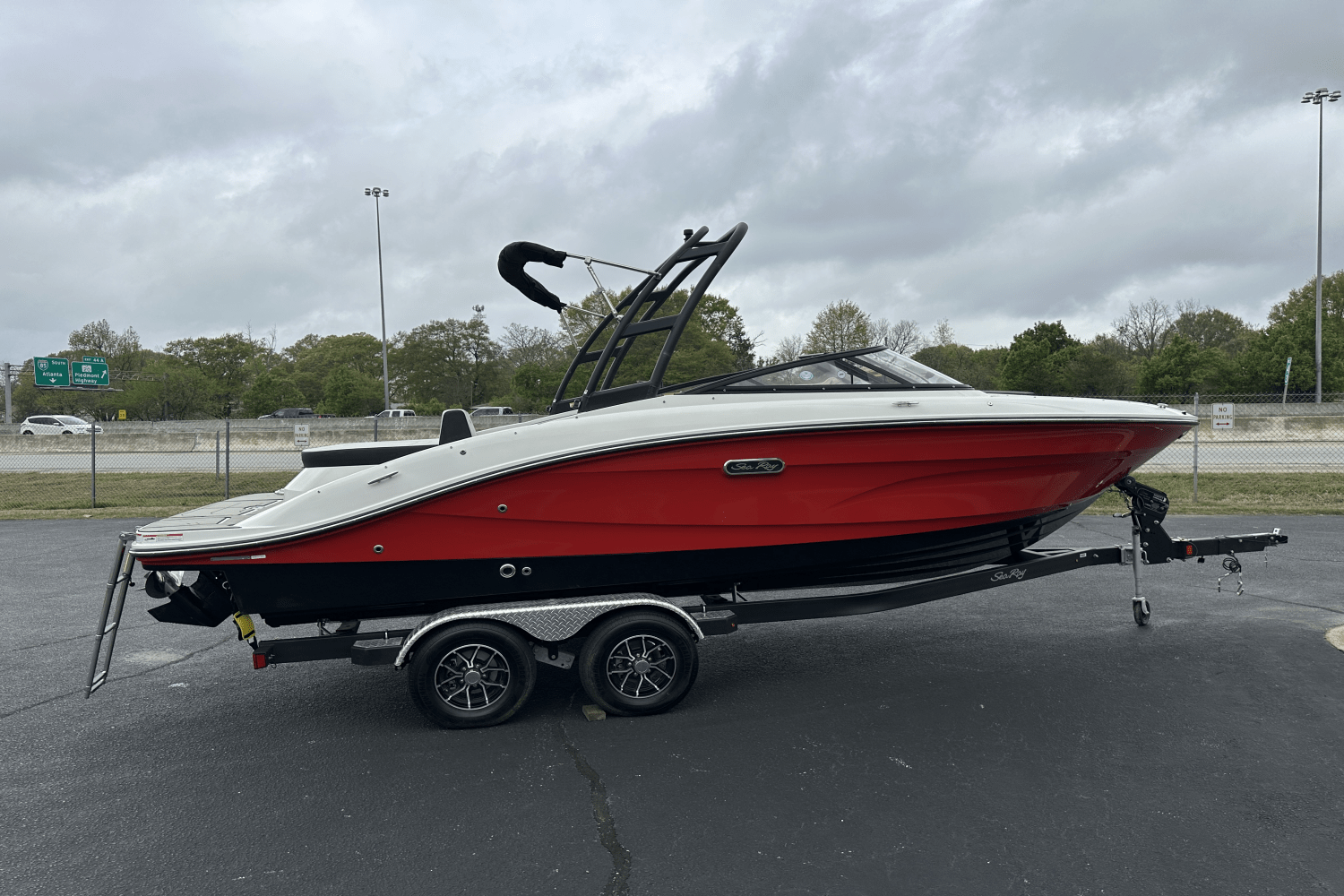 Slide: The Image of Sea Ray SPX 210 2025 - 3