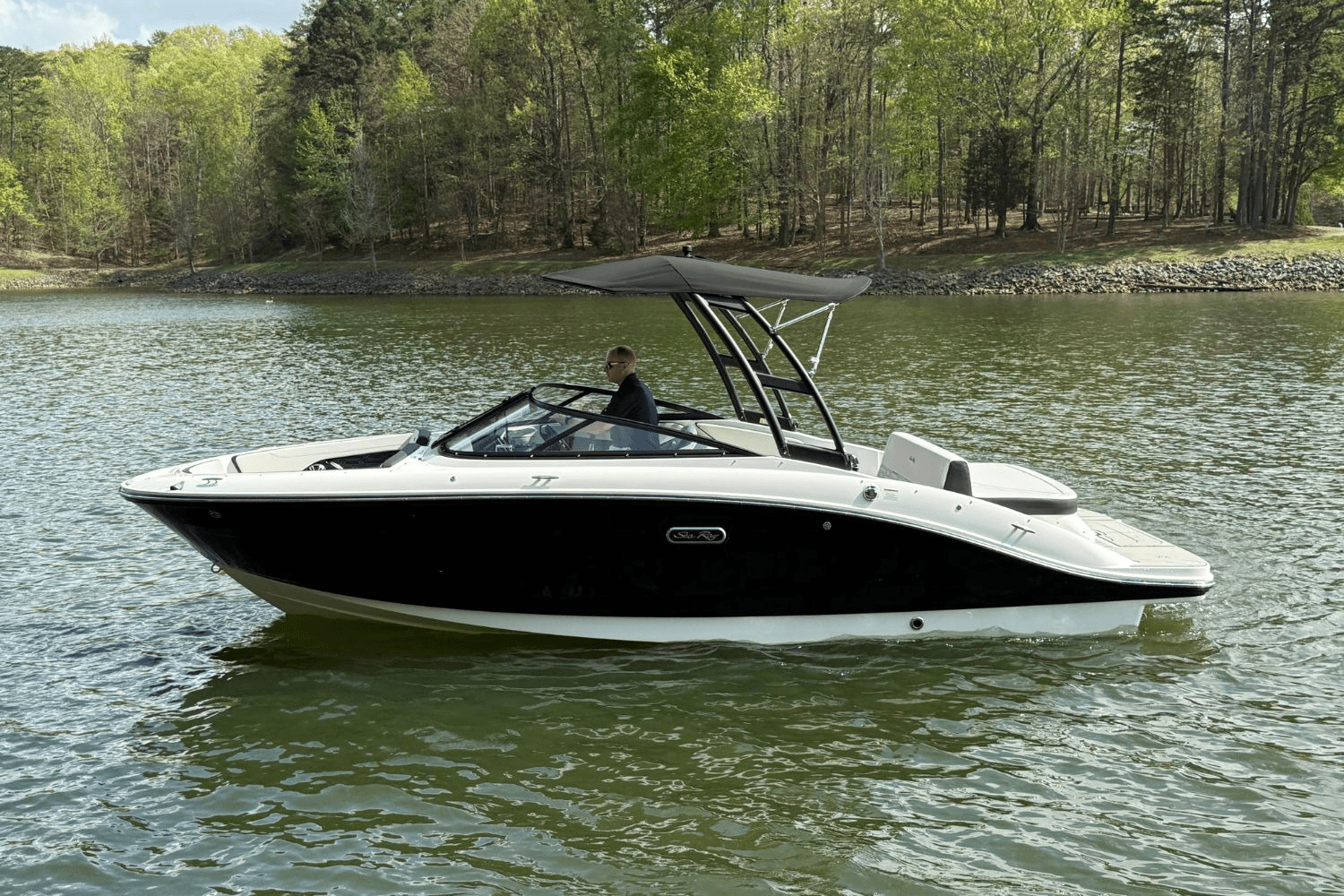 Slide: The Image of Sea Ray SPX 210 2025 - 4