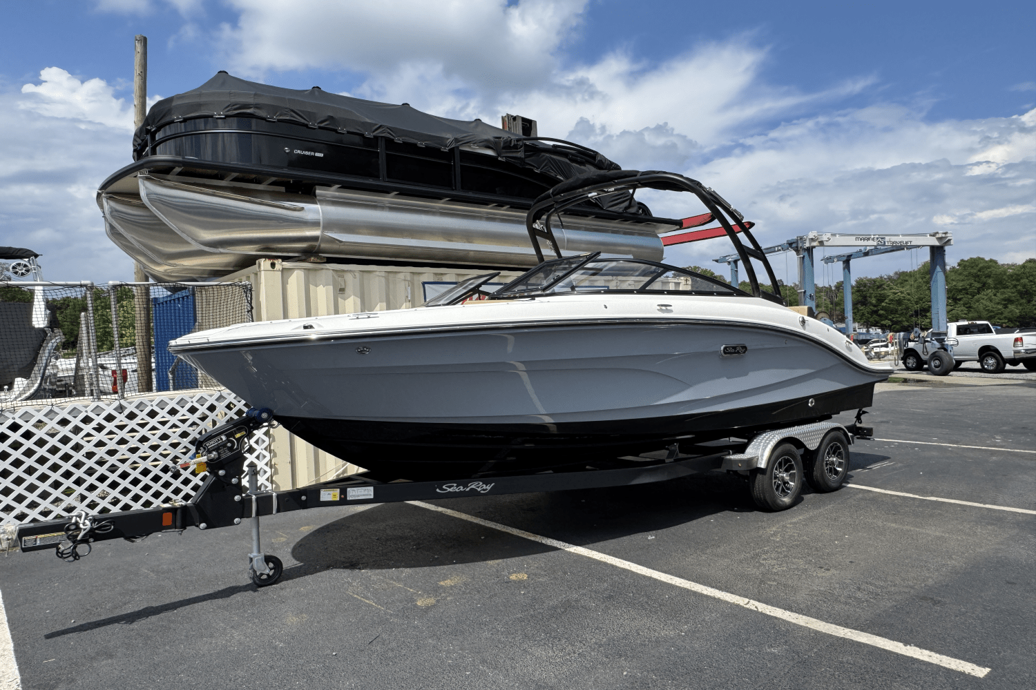 Slide: The Image of Sea Ray SPX 210 2025 - 6