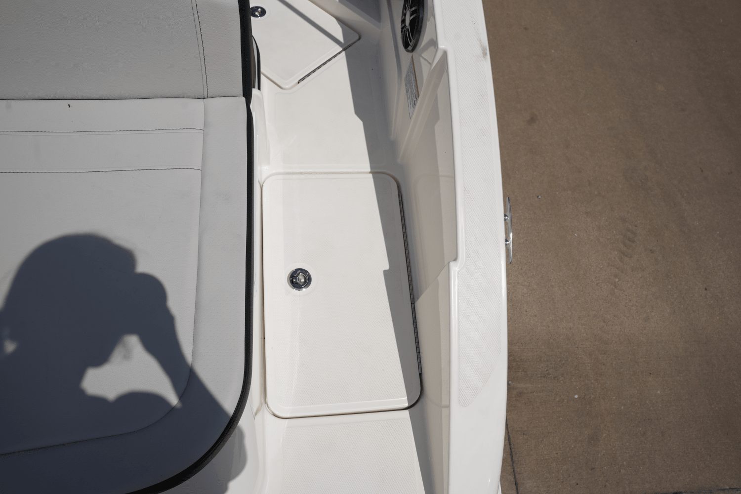 Slide: The Image of Sea Ray SPX 210 2025 - 6