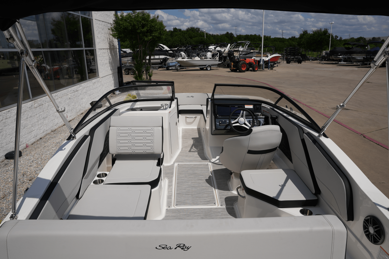 Slide: The Image of Sea Ray SPX 210 2025 - 7