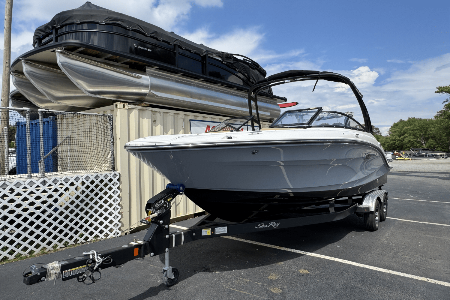 Slide: The Image of Sea Ray SPX 210 2025 - 8