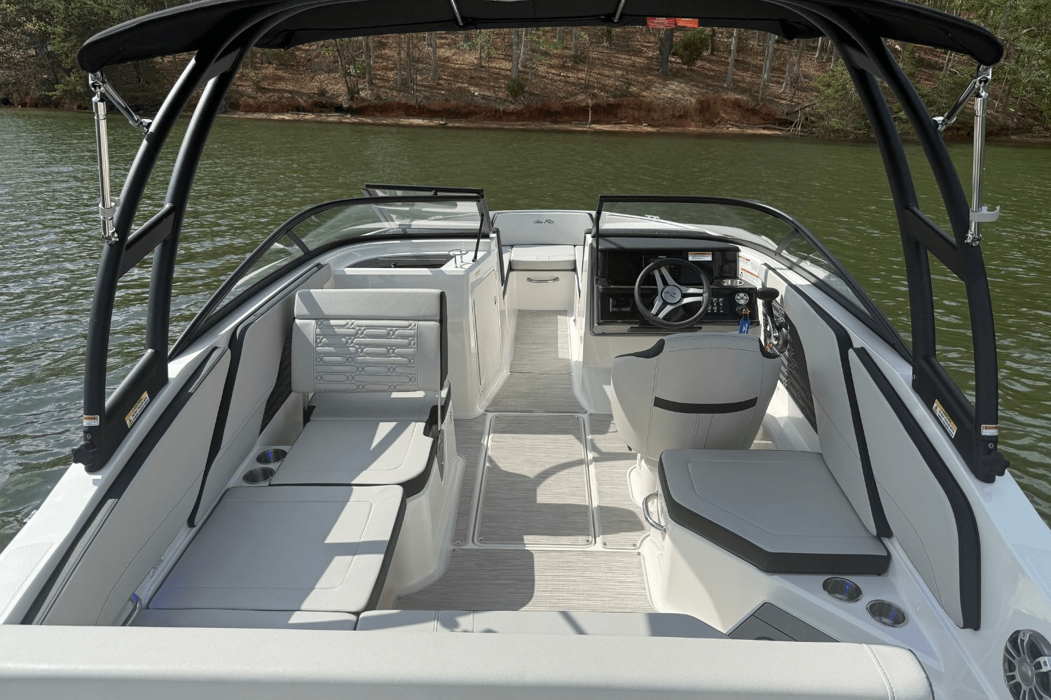 Slide: The Image of Sea Ray SPX 210 2025 - 9