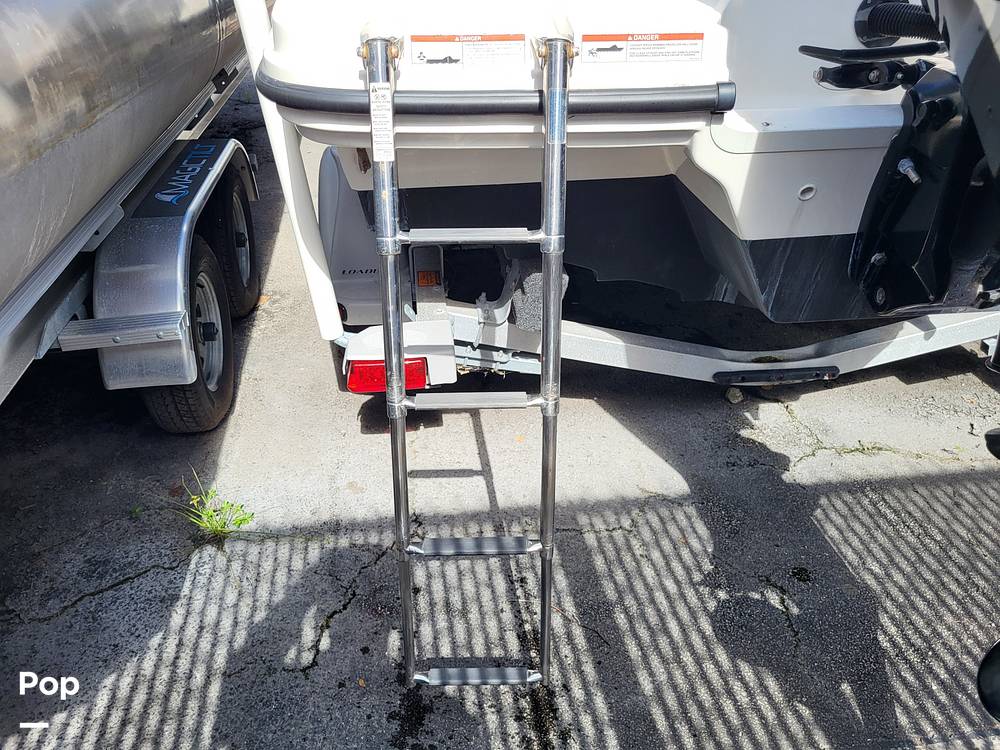 Slide: The Image of Sea Ray SPX 210 OB 2020 - 14884882