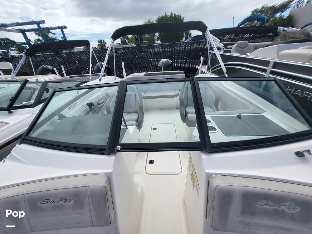 Slide: The Image of Sea Ray SPX 210 OB 2020 - 14885366