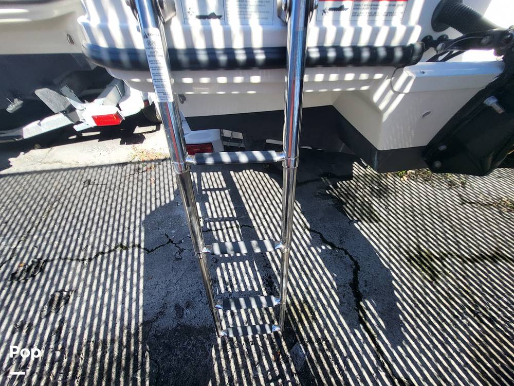 Slide: The Image of Sea Ray SPX 210 OB 2020 - 14889609