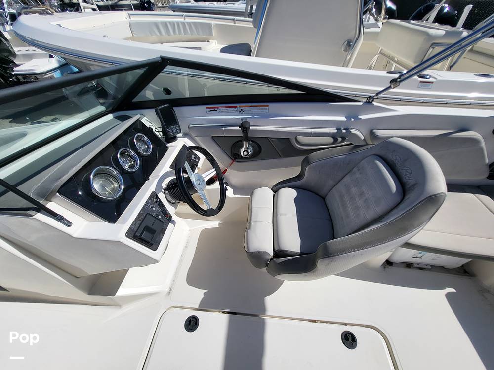 Slide: The Image of Sea Ray SPX 210 OB 2020 - 14889654