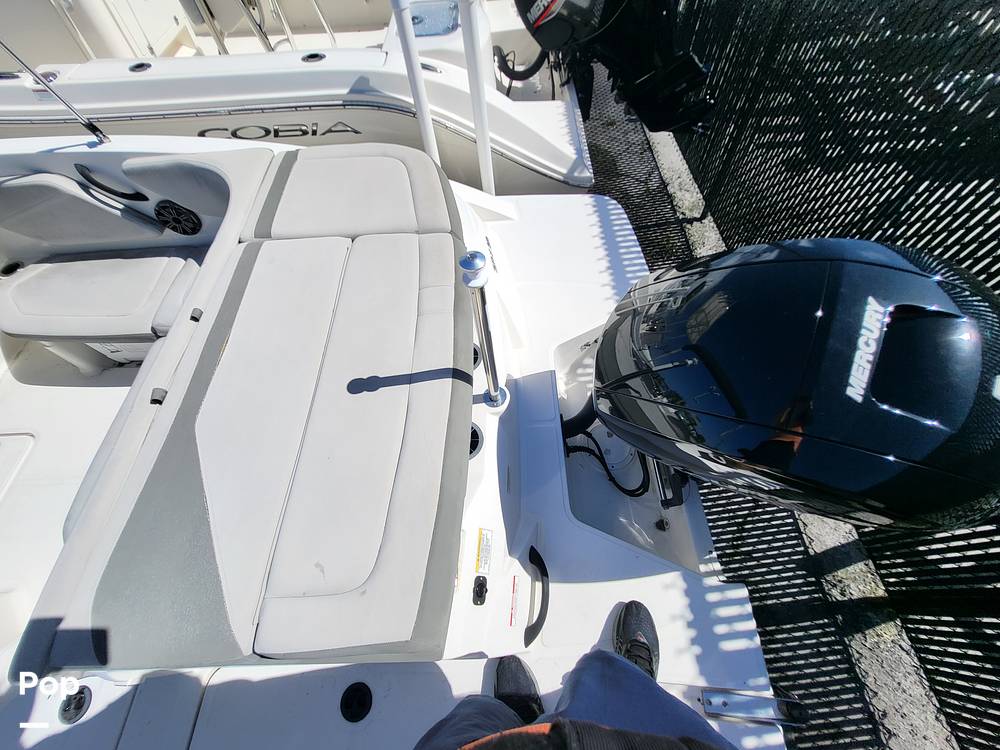 Slide: The Image of Sea Ray SPX 210 OB 2020 - 14889690