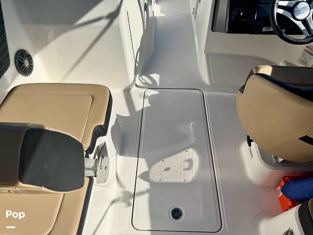 Slide: The Image of Sea Ray SPX 210 OB 2024 - 15288757