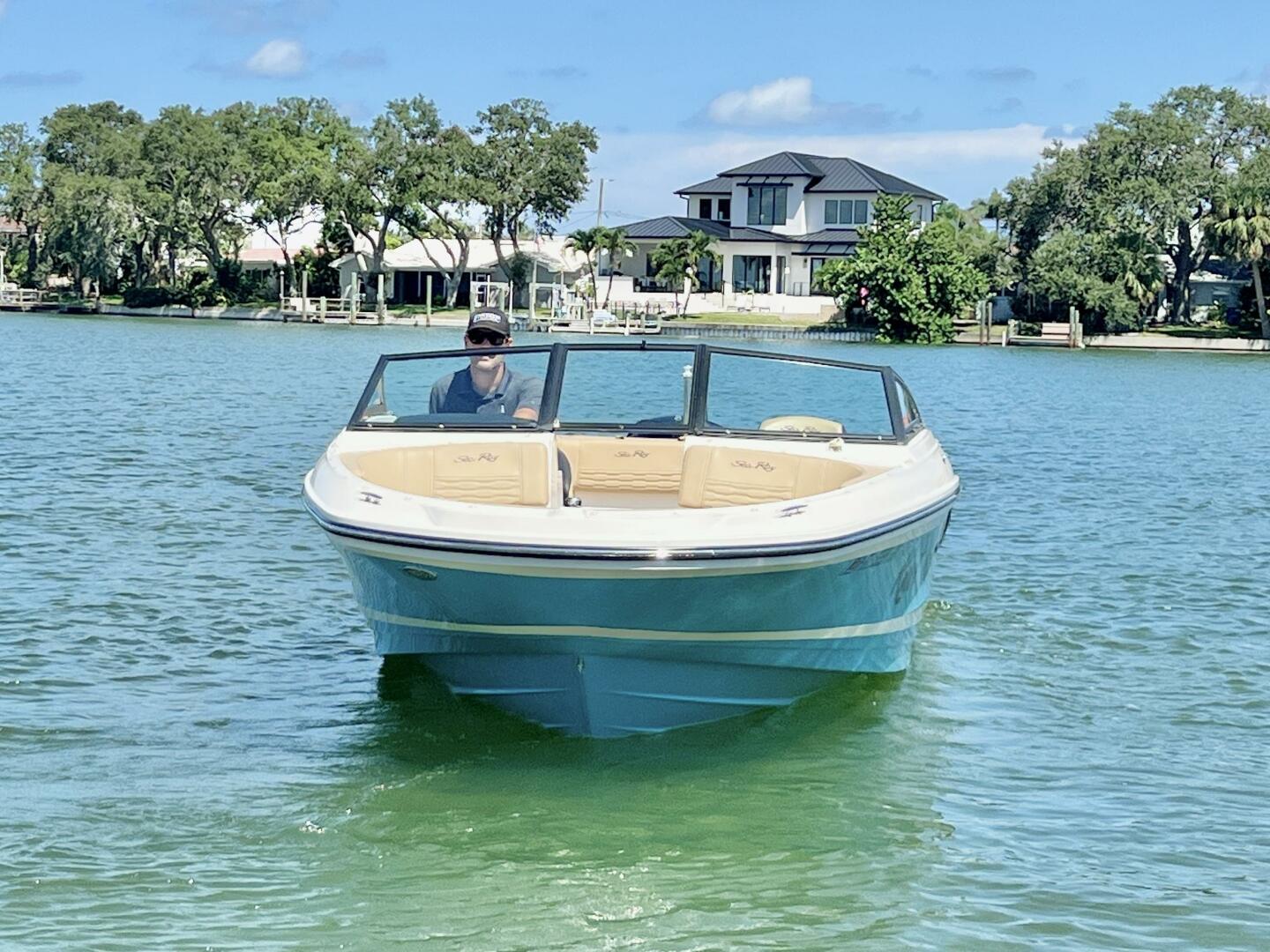 Slide: The Image of Sea Ray SPX 210 Outboard 2021 - 5577798