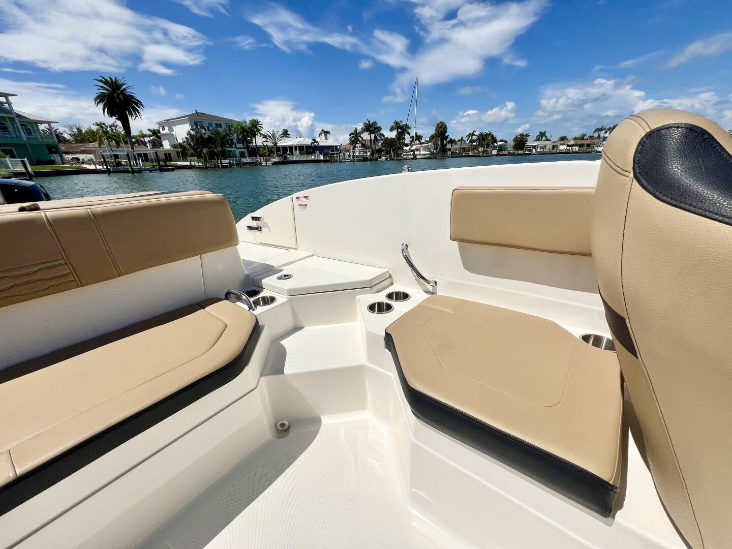 Slide: The Image of Sea Ray SPX 210 Outboard 2021 - 5577801