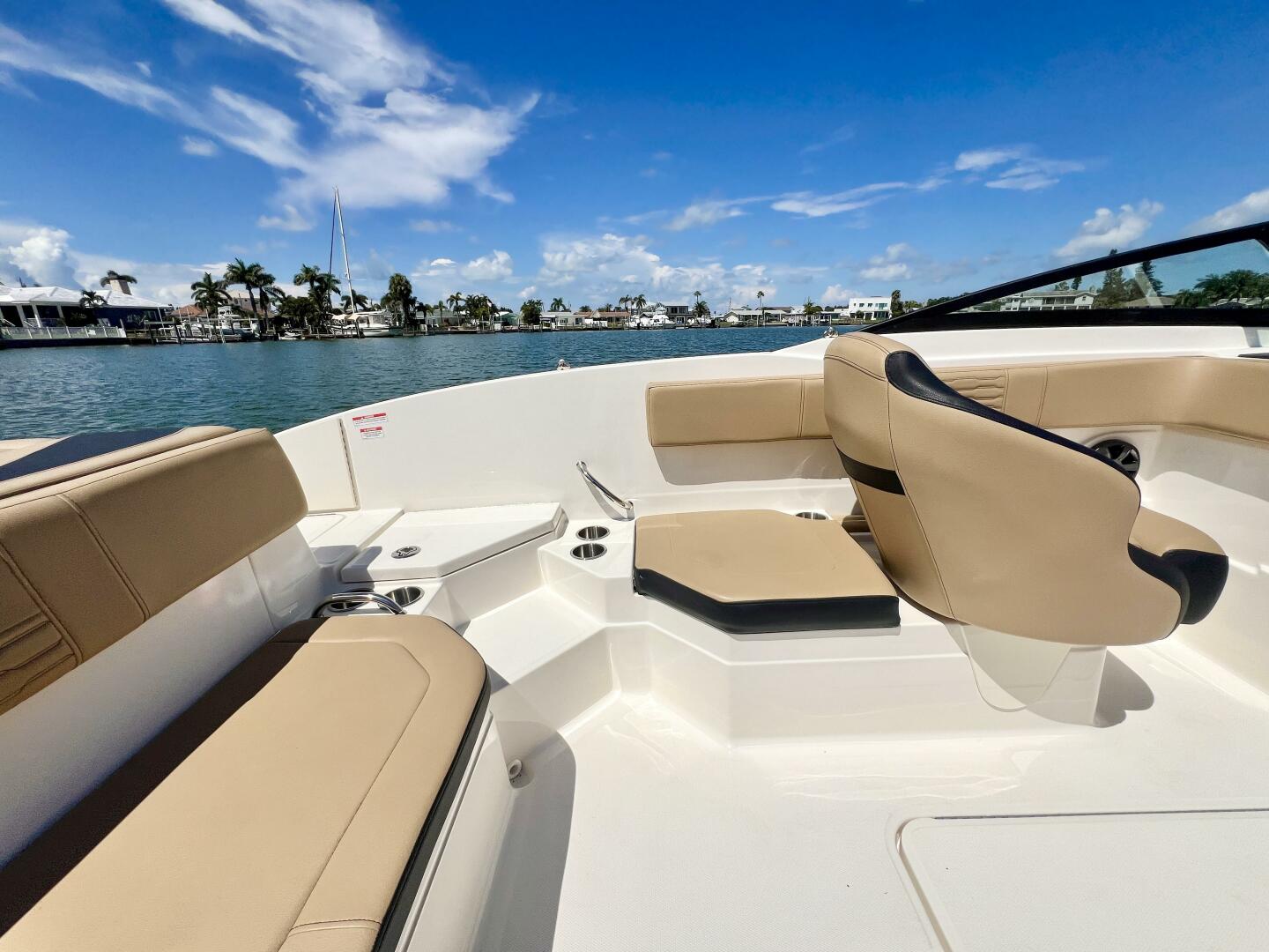 Slide: The Image of Sea Ray SPX 210 Outboard 2021 - 5577802