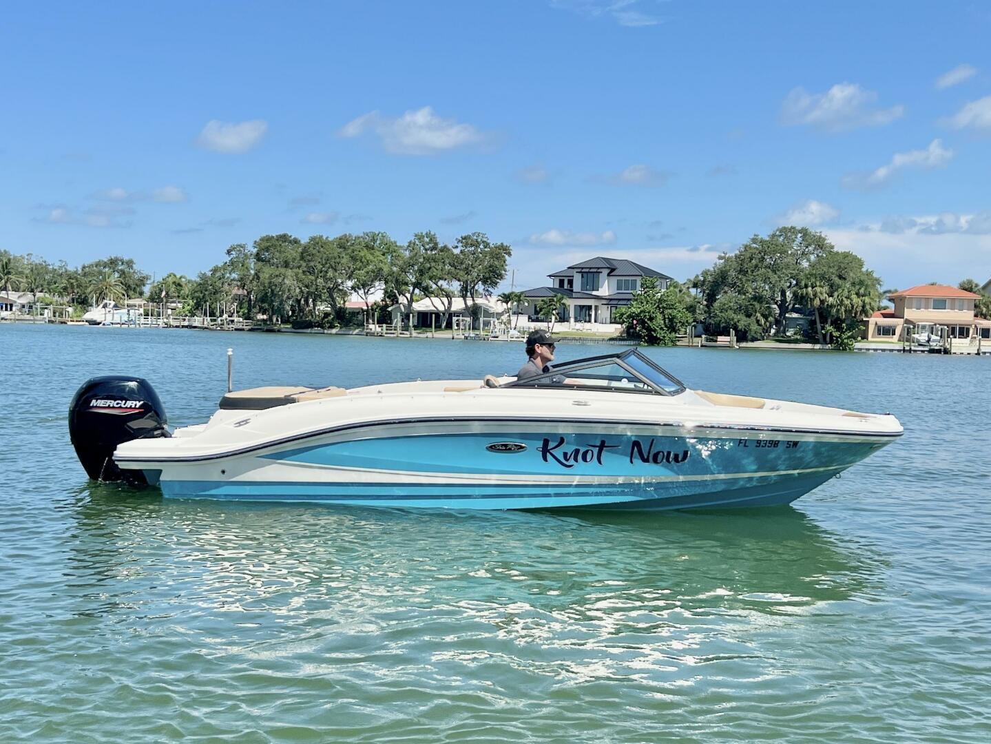 Slide: The Image of Sea Ray SPX 210 Outboard 2021 - 5577795