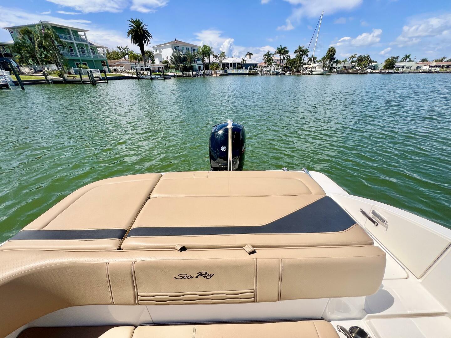 Slide: The Image of Sea Ray SPX 210 Outboard 2021 - 5577805
