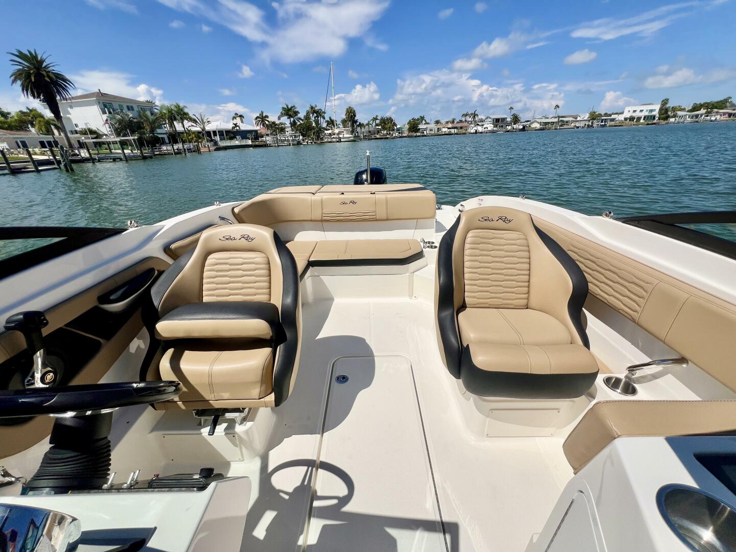 Slide: The Image of Sea Ray SPX 210 Outboard 2021 - 5577810