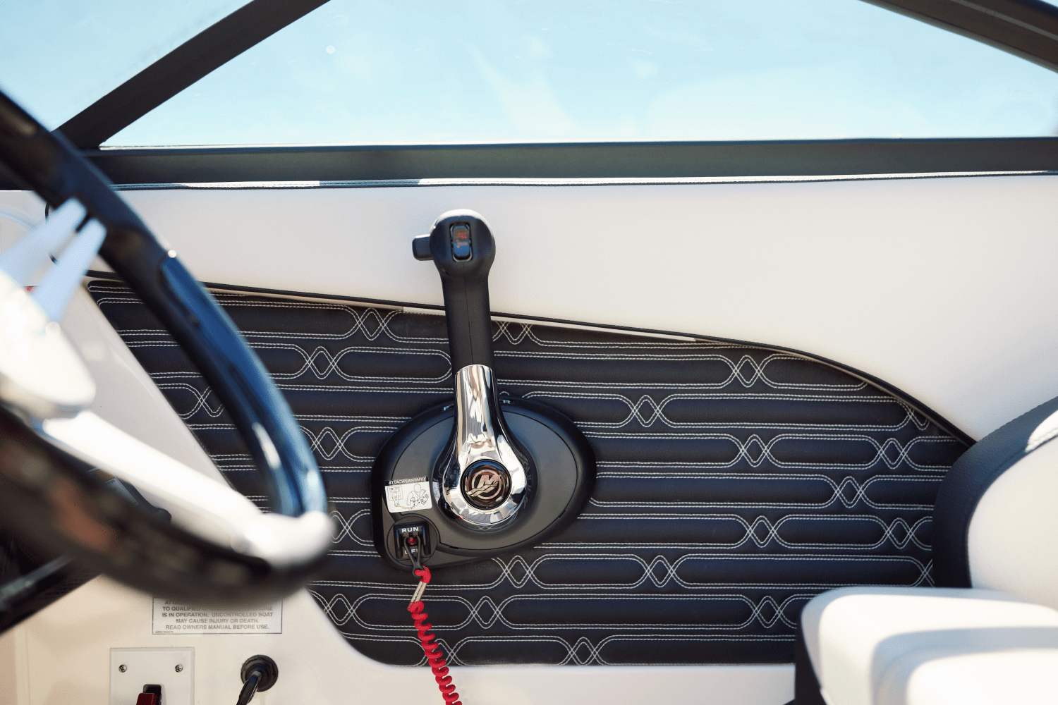 Slide: The Image of Sea Ray SPX 210 Outboard 2024 - 15
