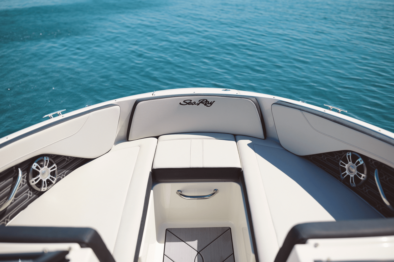 Slide: The Image of Sea Ray SPX 210 Outboard 2024 - 20