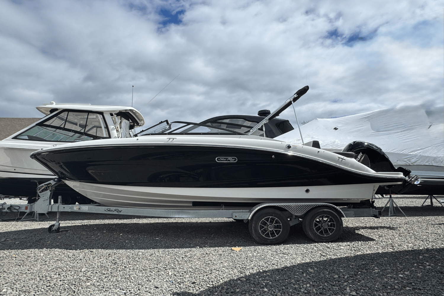 Slide: The Image of Sea Ray SPX 210 Outboard 2025 - 0
