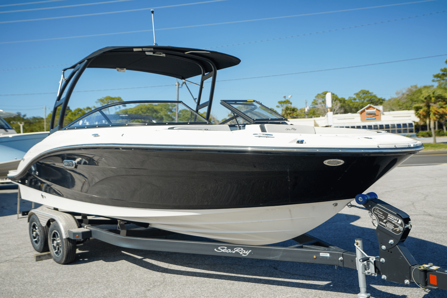 Slide: The Image of Sea Ray SPX 210 Outboard 2025 - 0