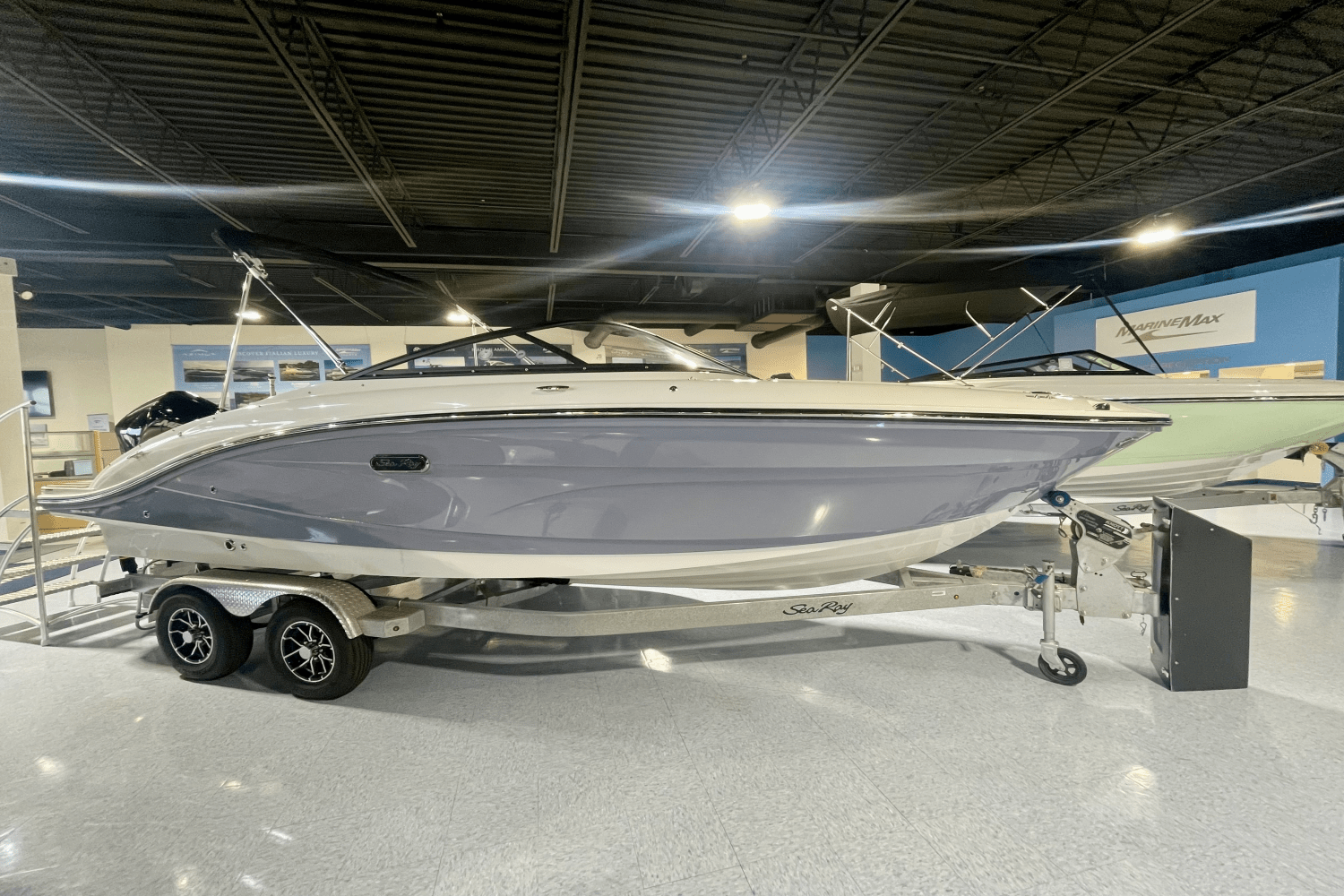 Slide: The Image of Sea Ray SPX 210 Outboard 2025 - 0