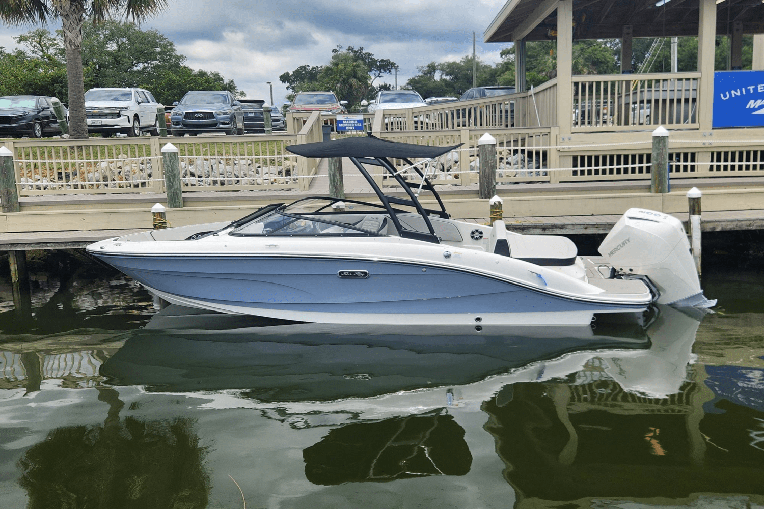 Slide: The Image of Sea Ray SPX 210 Outboard 2025 - 1