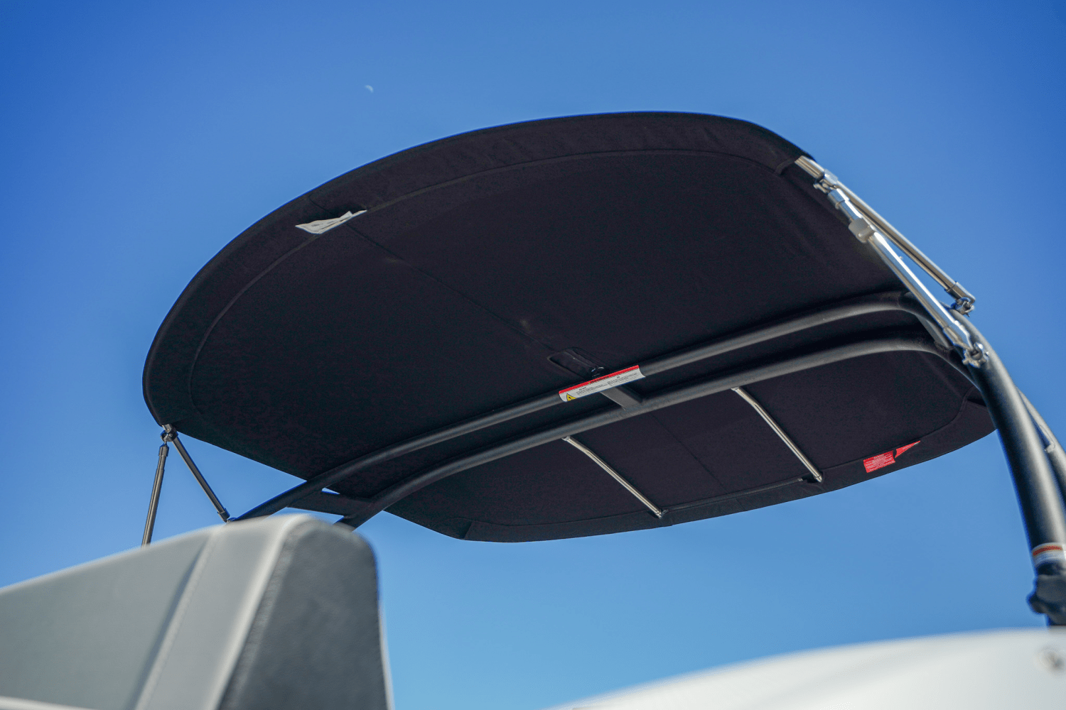 Slide: The Image of Sea Ray SPX 210 Outboard 2025 - 11