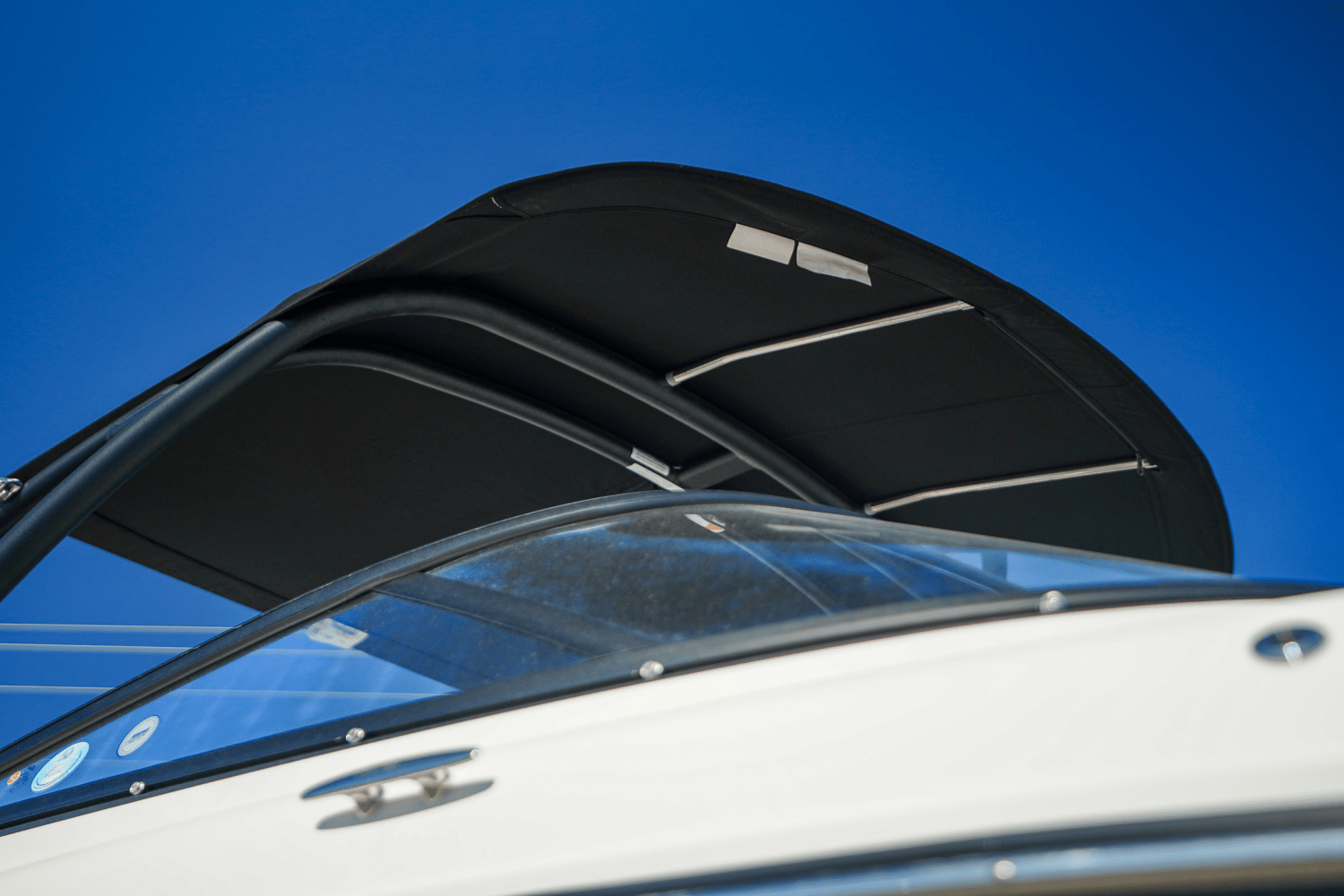 Slide: The Image of Sea Ray SPX 210 Outboard 2025 - 13