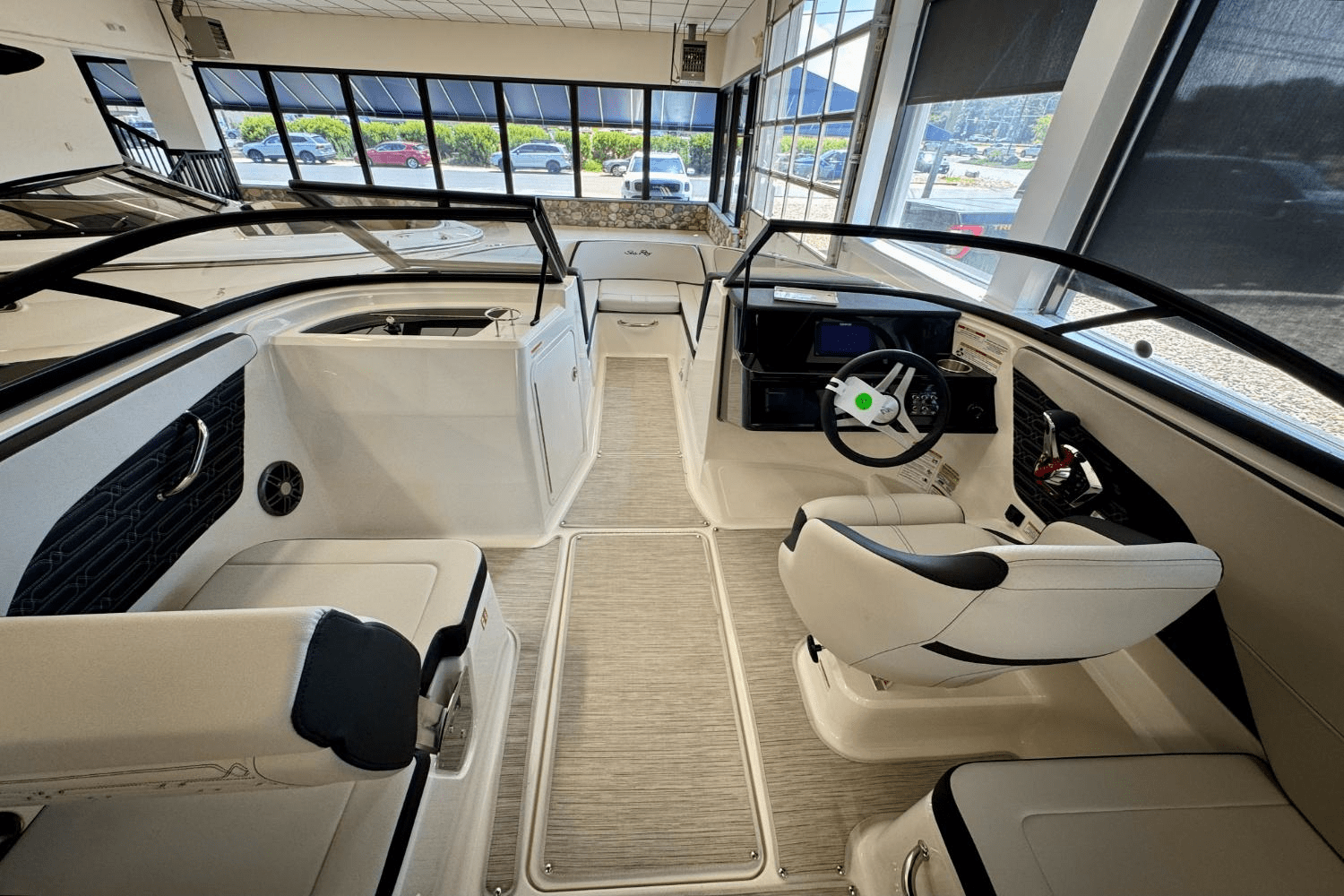 Slide: The Image of Sea Ray SPX 210 Outboard 2025 - 15