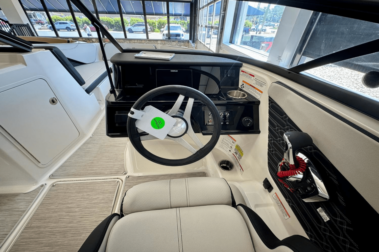 Slide: The Image of Sea Ray SPX 210 Outboard 2025 - 17