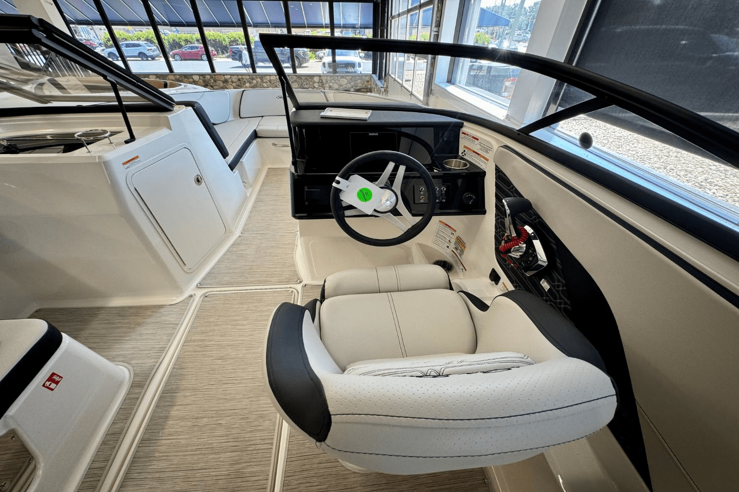 Slide: The Image of Sea Ray SPX 210 Outboard 2025 - 18