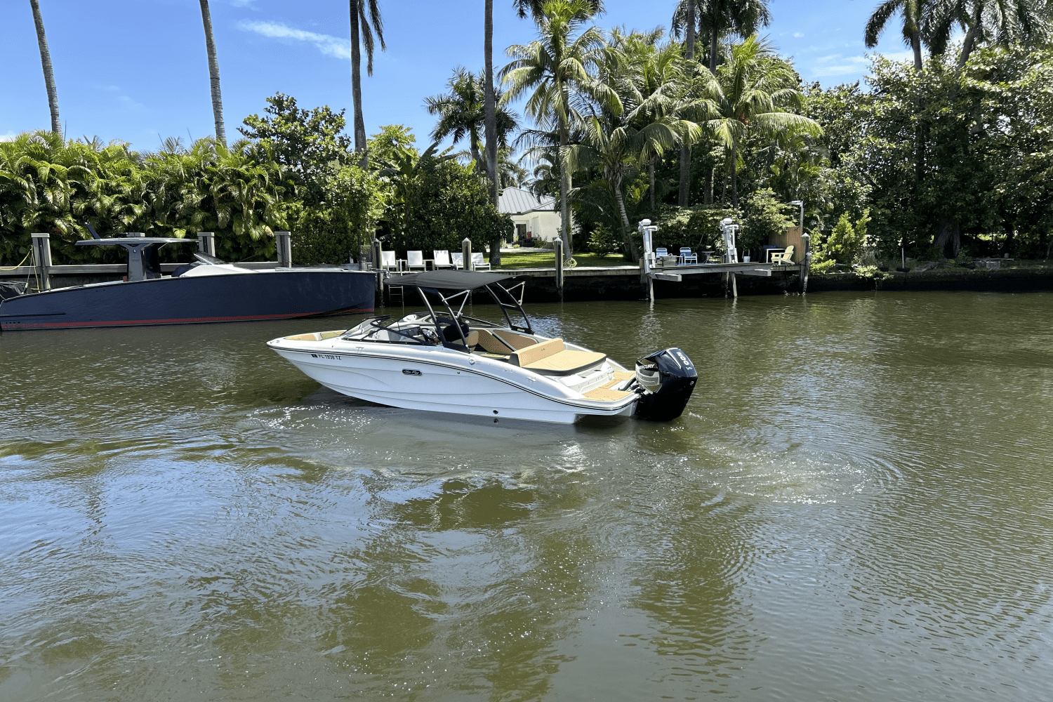 Slide: The Image of Sea Ray SPX 210 Outboard 2025 - 20