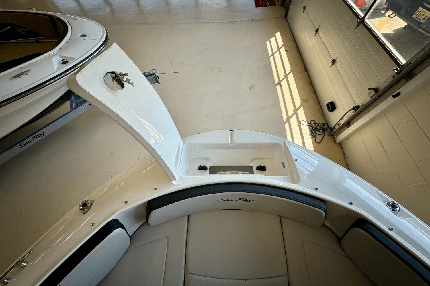 Slide: The Image of Sea Ray SPX 210 Outboard 2025 - 25