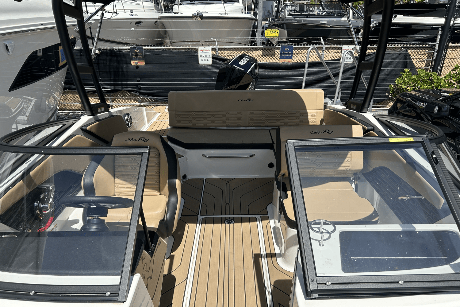 Slide: The Image of Sea Ray SPX 210 Outboard 2025 - 25
