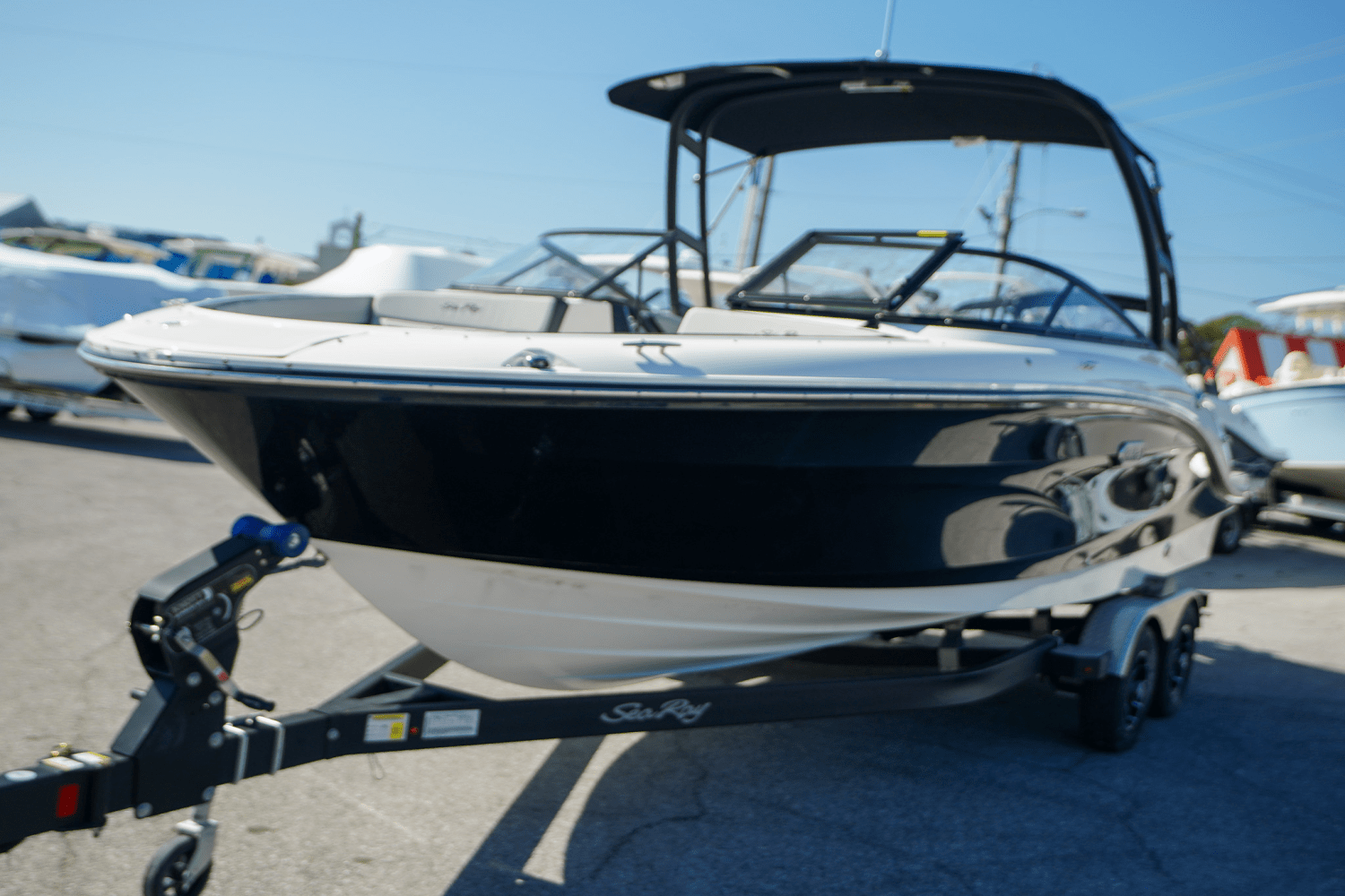 Slide: The Image of Sea Ray SPX 210 Outboard 2025 - 3