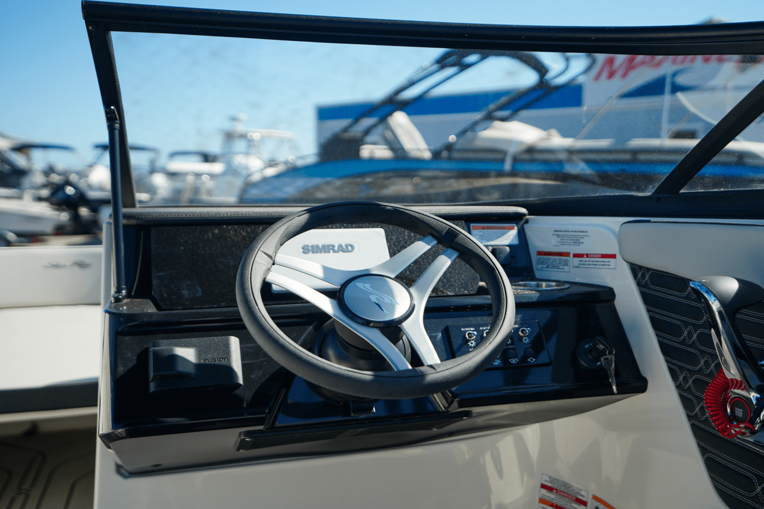 Slide: The Image of Sea Ray SPX 210 Outboard 2025 - 30