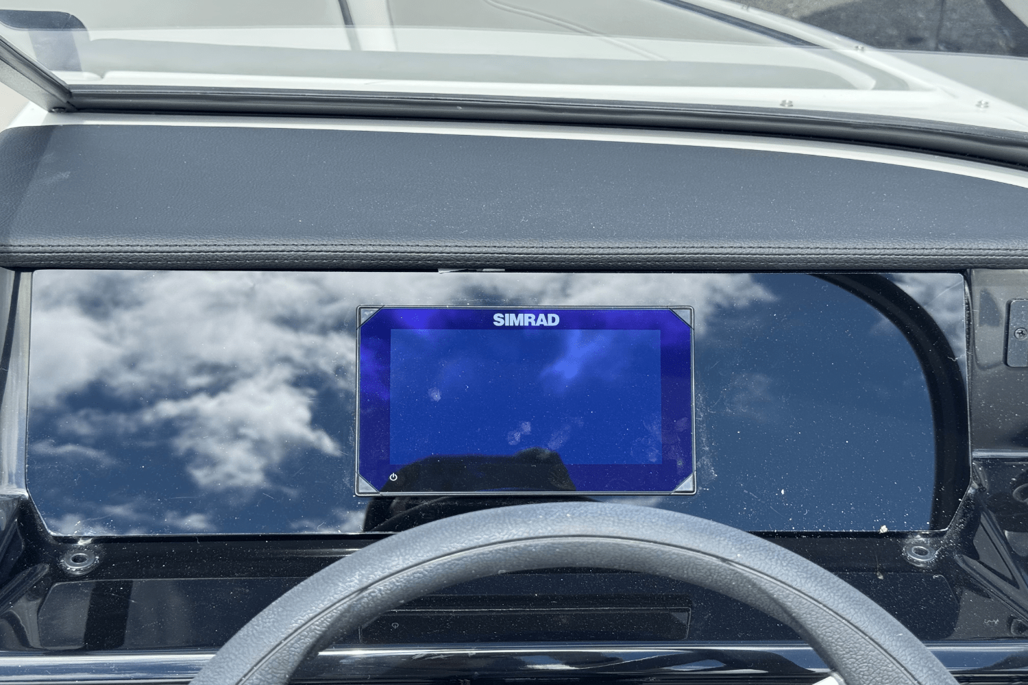 Slide: The Image of Sea Ray SPX 210 Outboard 2025 - 36