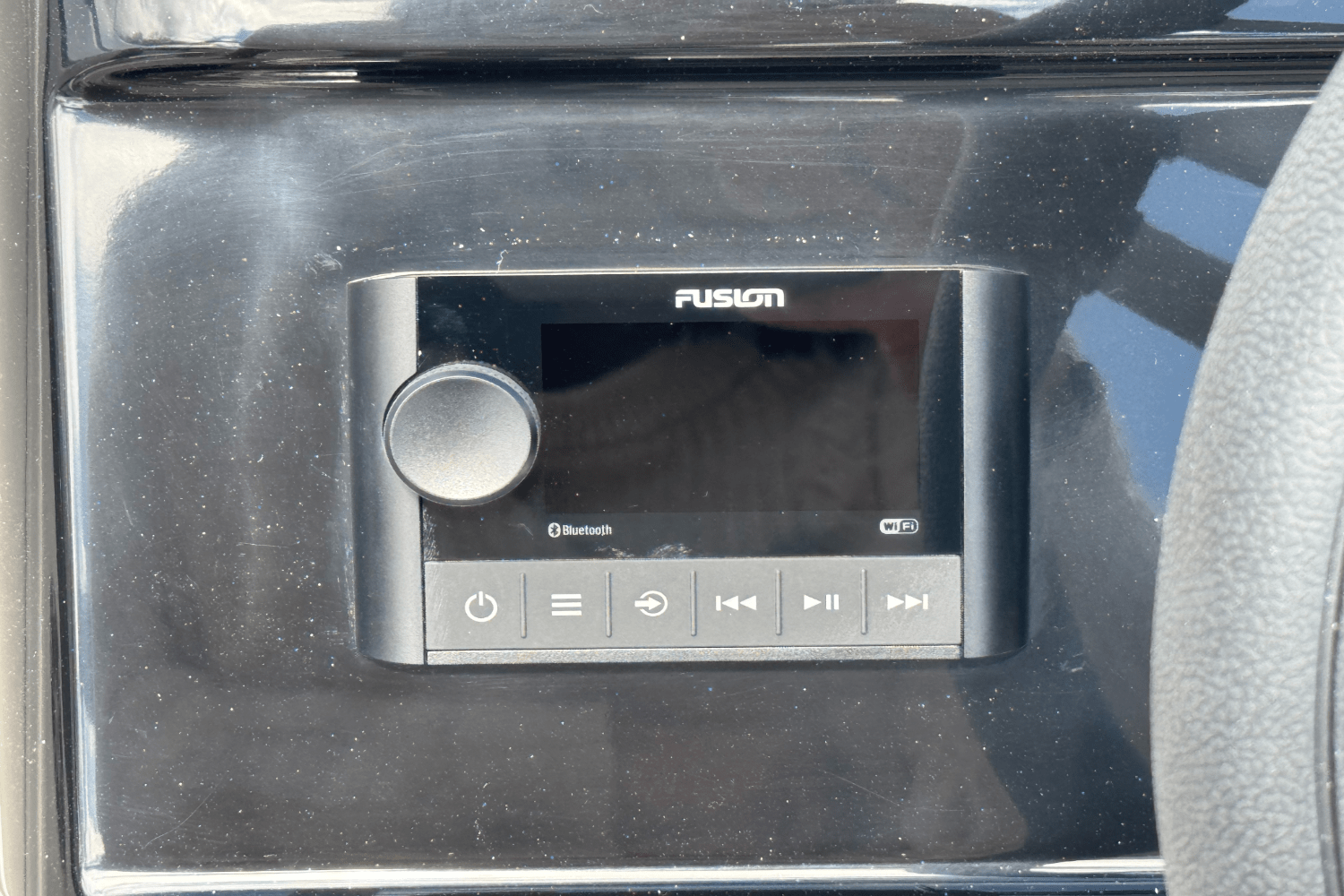 Slide: The Image of Sea Ray SPX 210 Outboard 2025 - 39