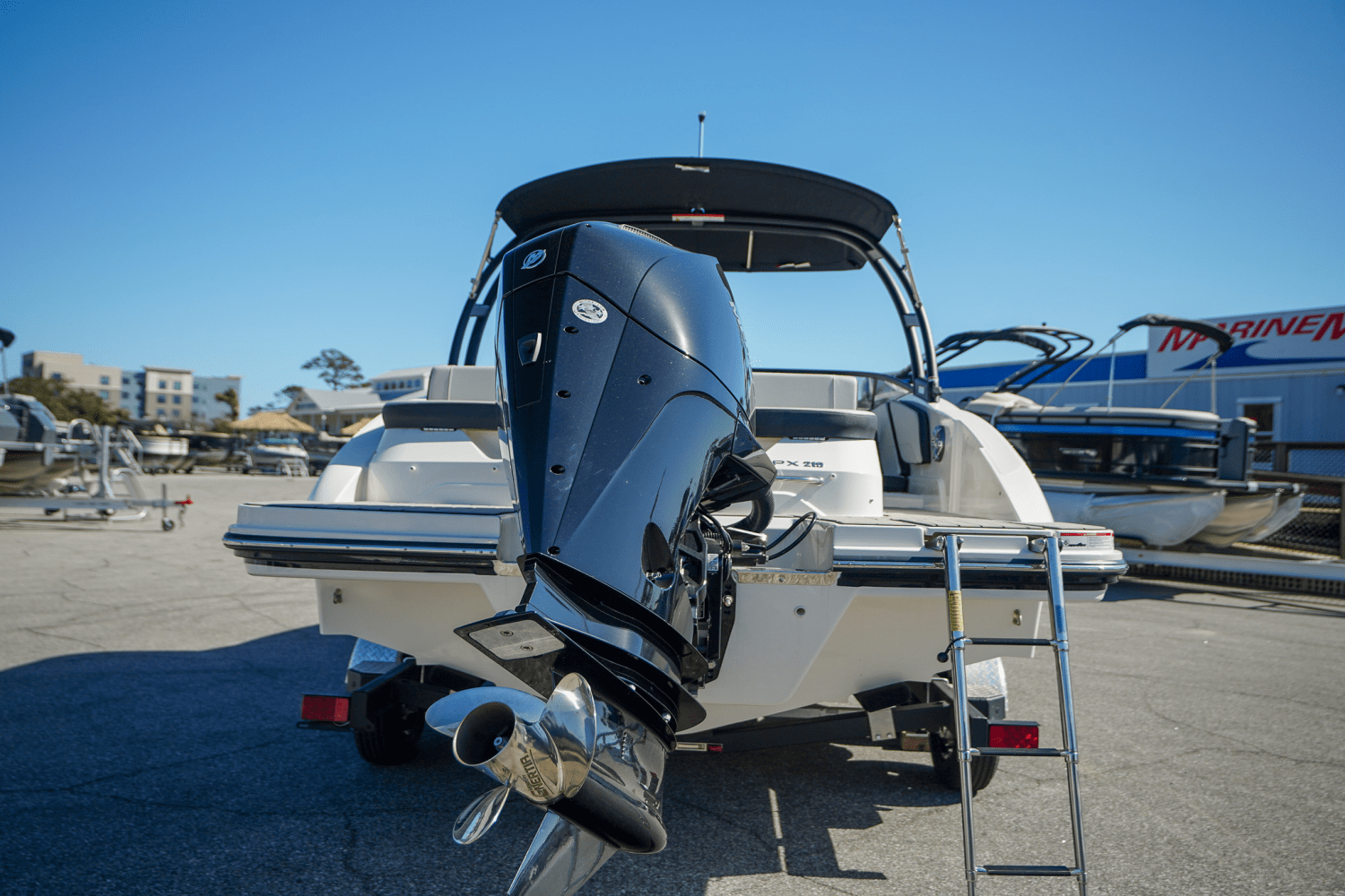 Slide: The Image of Sea Ray SPX 210 Outboard 2025 - 6