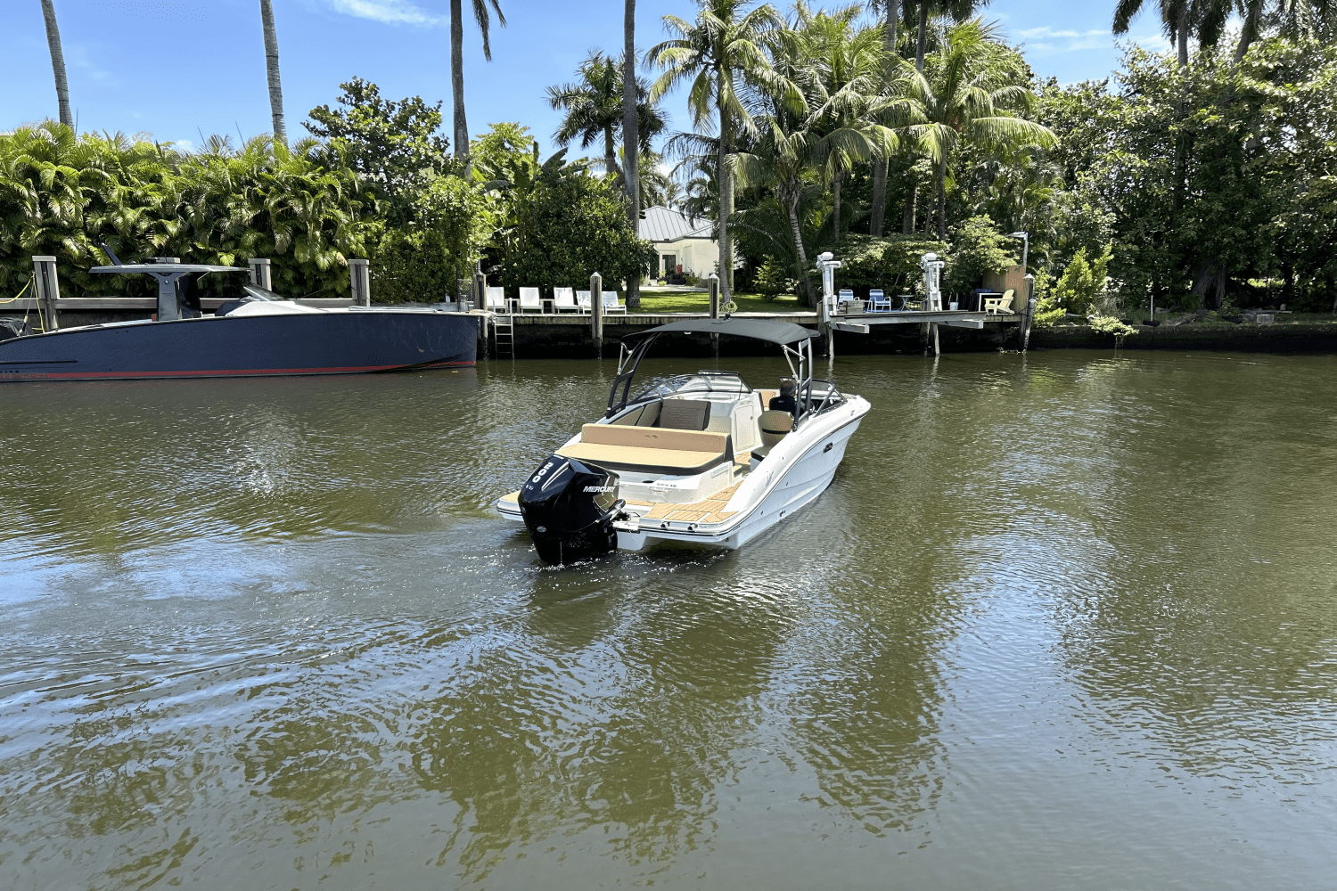 Slide: The Image of Sea Ray SPX 210 Outboard 2025 - 7